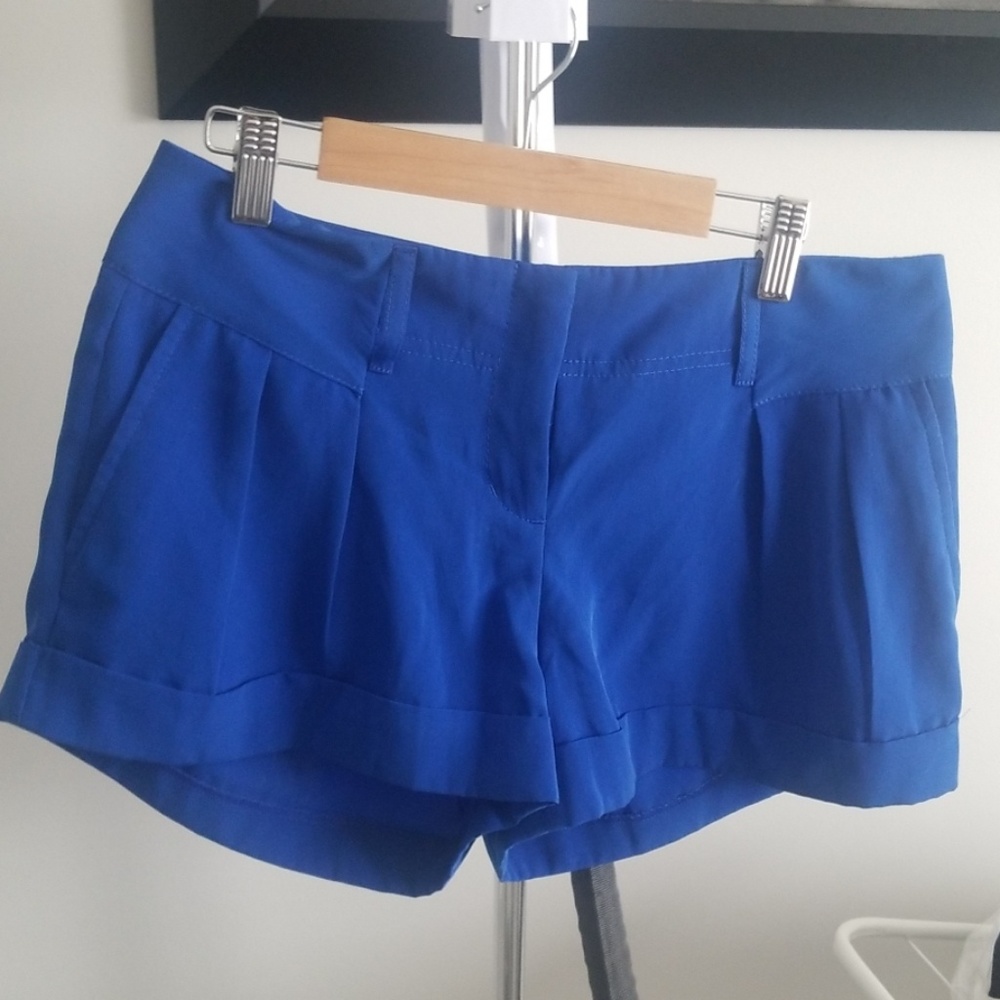 Beautiful blue Express dress shorts size 2